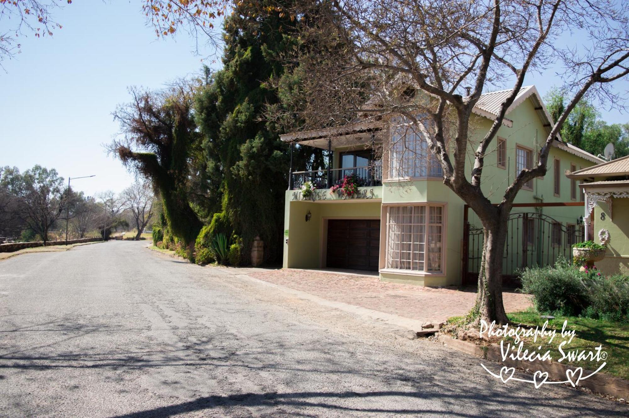 Mistique Waters Guesthouse Parys Kültér fotó